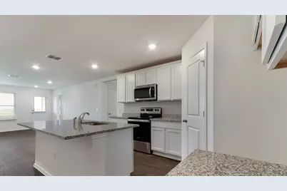 18512-B High Flyer Way, Manor, TX 78653 - Photo 8