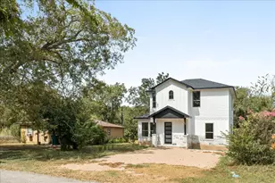 504 Walker St, Smithville, TX 78957 - Photo 40