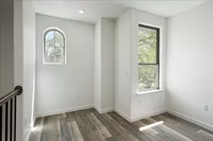 504 Walker St, Smithville, TX 78957 - Photo 26