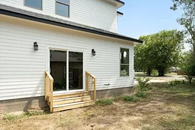 504 Walker Street, Smithville, TX 78957 - Photo 36