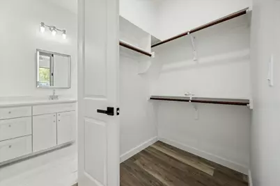 504 Walker Street, Smithville, TX 78957 - Photo 18