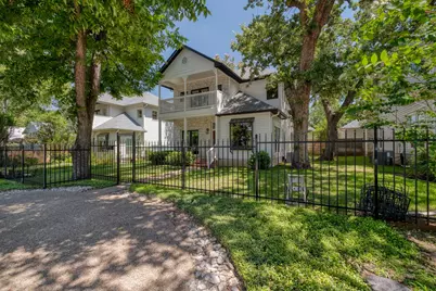 1204 W 39th Street, Austin, TX 78756 - Photo 2