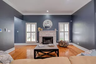 1204 W 39th St, Austin, TX 78756 - Photo 12