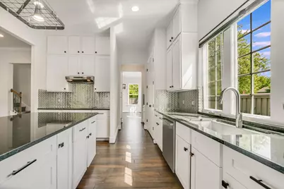 5200 Avenue H, Austin, TX 78751 - Photo 16