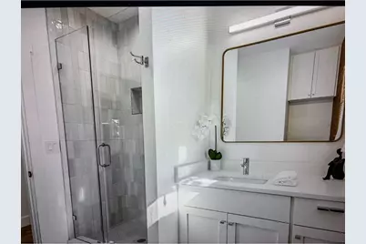 106 E 35th Street, Austin, TX 78705 - Photo 8