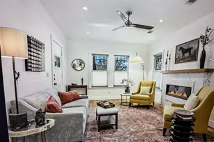 106 E 35th St, Austin, TX 78705 - Photo 14