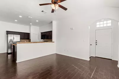 586 Creekside Circle, New Braunfels, TX 78130 - Photo 4