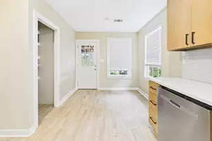 713 Harris Ave, Austin, TX 78705 - Photo 6