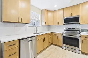 713 Harris Ave, Austin, TX 78705 - Photo 4