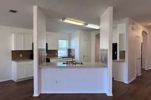 12720 Waynespur Ln, Elgin, TX 78621 - Photo 12