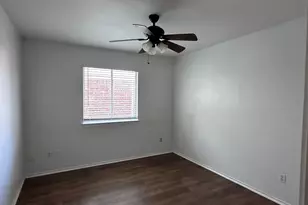 12720 Waynespur Ln, Elgin, TX 78621 - Photo 20