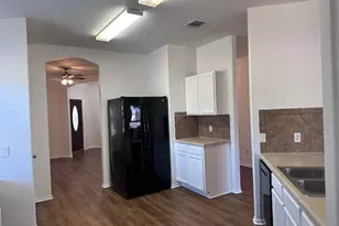 12720 Waynespur Ln, Elgin, TX 78621 - Photo 10