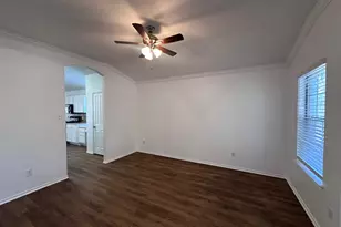 12720 Waynespur Ln, Elgin, TX 78621 - Photo 4