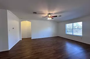 12720 Waynespur Ln, Elgin, TX 78621 - Photo 16