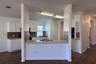 12720 Waynespur Ln, Elgin, TX 78621 - Photo 12