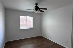 12720 Waynespur Ln, Elgin, TX 78621 - Photo 20