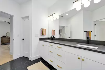 1187 Oak Grove Avenue, Austin, TX 78702 - Photo 14