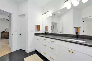 1187 Oak Grove Ave, Austin, TX 78702 - Photo 14