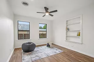 605 Bishop St, Smithville, TX 78957 - Photo 28