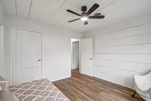 605 Bishop St, Smithville, TX 78957 - Photo 24