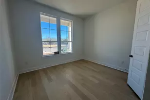 287 San Saba Dr, Buda, TX 78610 - Photo 2