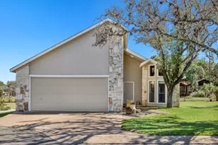 102 Pitchfork Dr, Johnson City, TX 78636 - Photo 2