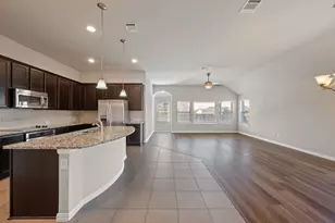 717 N Emory Cove, Hutto, TX 78634 - Photo 4