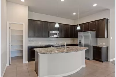 717 N Emory Cove, Hutto, TX 78634 - Photo 6