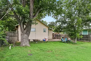 606 E Pecan St, Taylor, TX 76574 - Photo 30