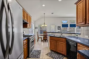 10125 Anahuac Trail, Austin, TX 78747 - Photo 6