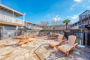 2401 Manor Rd, Austin, TX 78722 - Photo 4