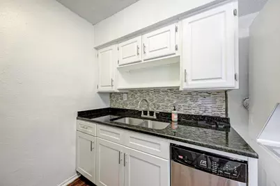 2401 Manor Road #104, Austin, TX 78722 - Photo 14