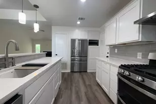 5807 Teri Rd, Austin, TX 78744 - Photo 8