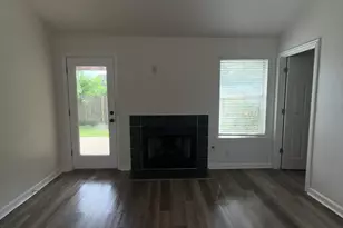 5807 Teri Rd, Austin, TX 78744 - Photo 4