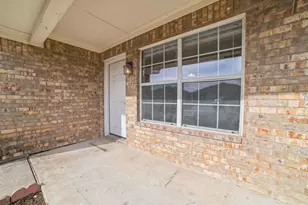 319 Cedar Ridge Dr, Nolanville, TX 76559 - Photo 2