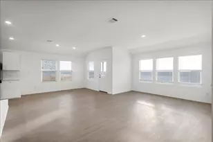 212 Seven Seas Dr, Kyle, TX 78640 - Photo 10