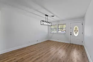 556 E 19th St, Georgetown, TX 78626 - Photo 14