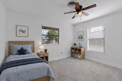 556 E 19th Street, Georgetown, TX 78626 - Photo 22