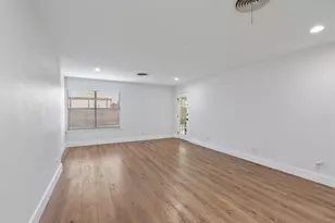 556 E 19th St, Georgetown, TX 78626 - Photo 16