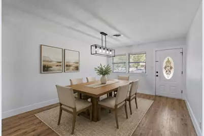 556 E 19th Street, Georgetown, TX 78626 - Photo 4