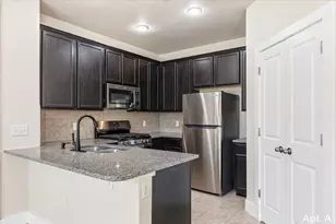 2225 # Katy Ln, Georgetown, TX 78626 - Photo 8