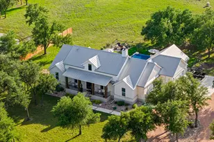 2009 Axis Cir, Fredericksburg, TX 78624 - Photo 38