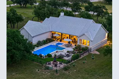2009 Axis Circle, Fredericksburg, TX 78624 - Photo 2
