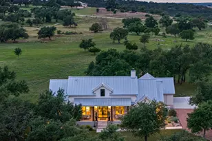 2009 Axis Cir, Fredericksburg, TX 78624 - Photo 4