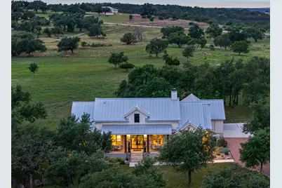 2009 Axis Circle, Fredericksburg, TX 78624 - Photo 4