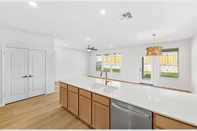 8000 Tranquil Glade Trail, Austin, TX 78744 - Photo 16