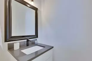 808 E Lydia St, Austin, TX 78702 - Photo 10