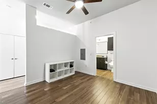 1900 Barton Springs Rd, Austin, TX 78704 - Photo 10