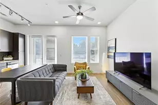 1900 Barton Springs Rd, Austin, TX 78704 - Photo 4