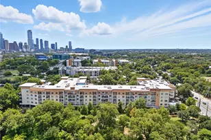 1900 Barton Springs Rd, Austin, TX 78704 - Photo 20